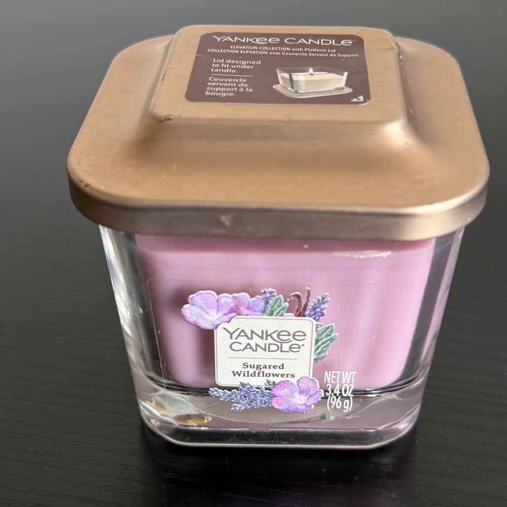 NEW Yankee Candle Pink Jar Candle with Bronze-Tone Lid - Sugared wildflowers
